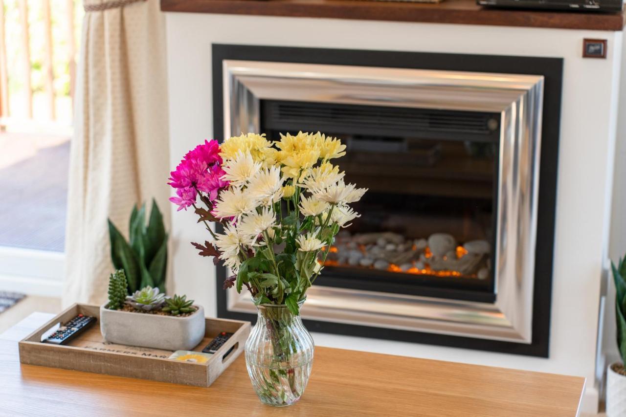 Finest Retreats - Serendipity Lodge Torpoint Esterno foto