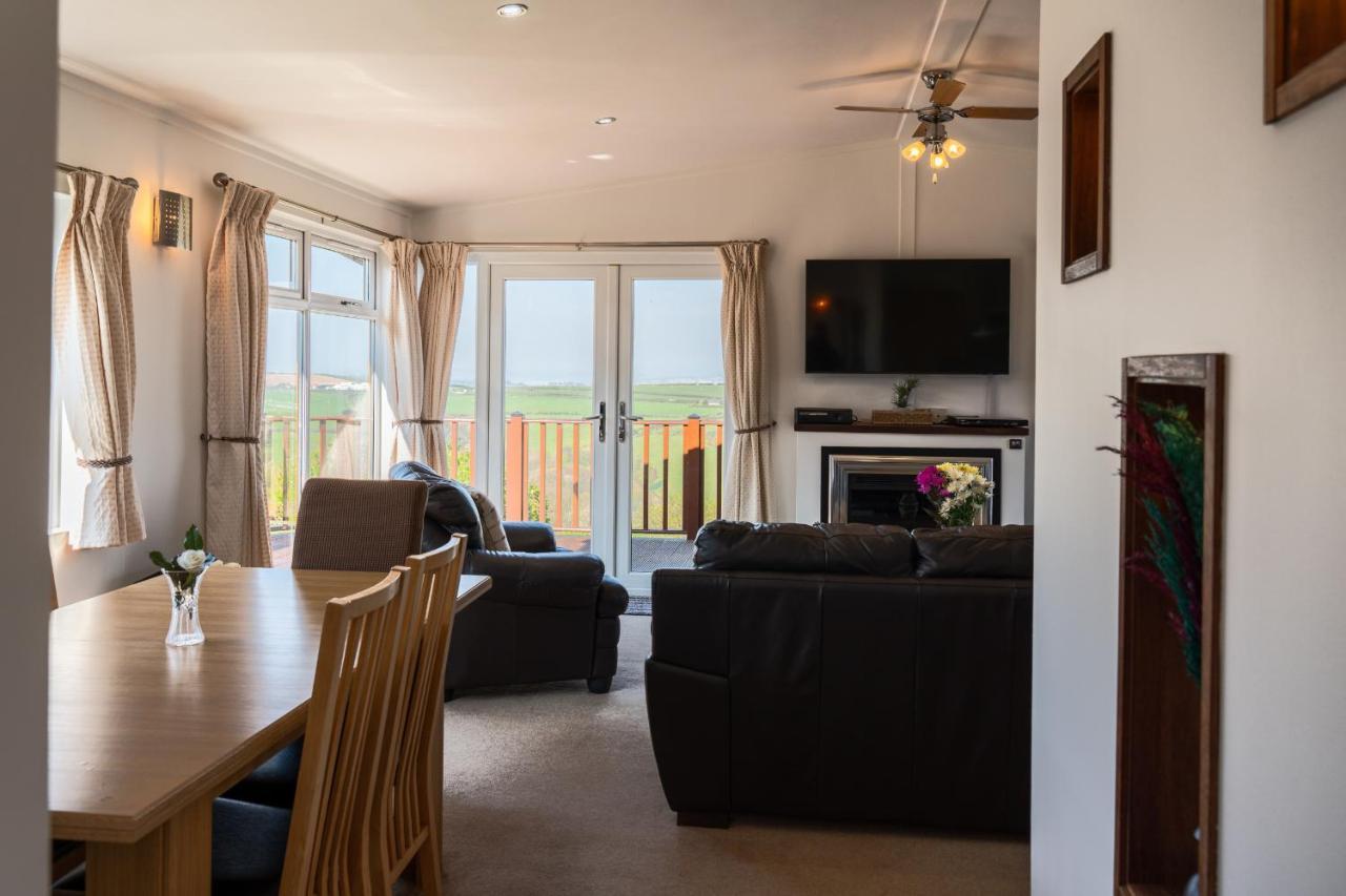 Finest Retreats - Serendipity Lodge Torpoint Esterno foto