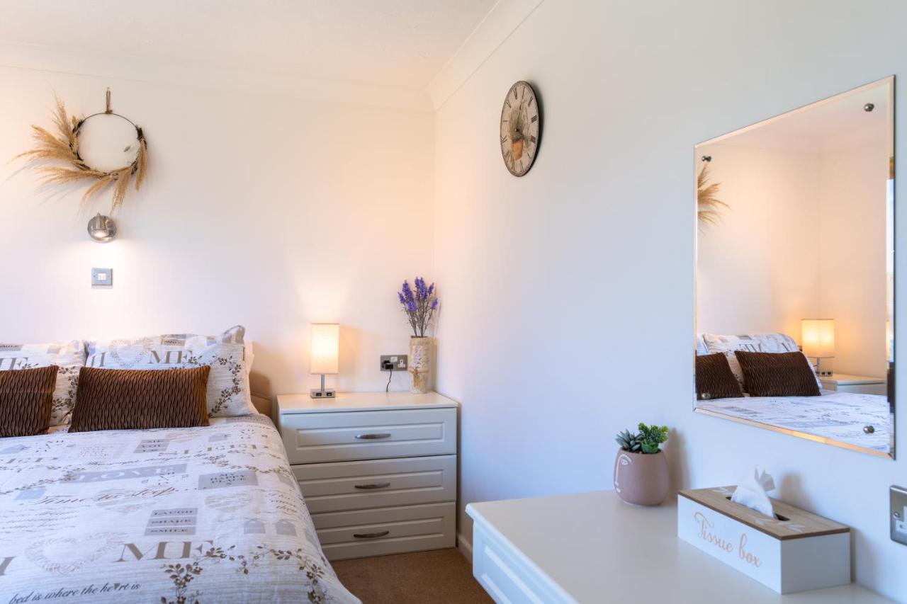 Finest Retreats - Serendipity Lodge Torpoint Esterno foto